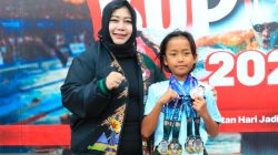 Putri Asli Desa Plalangan Raih 3 Emas 7 Perak Dalam Kejuaraan Renang Piala Bupati Ponorogo 2 Tahun 2025